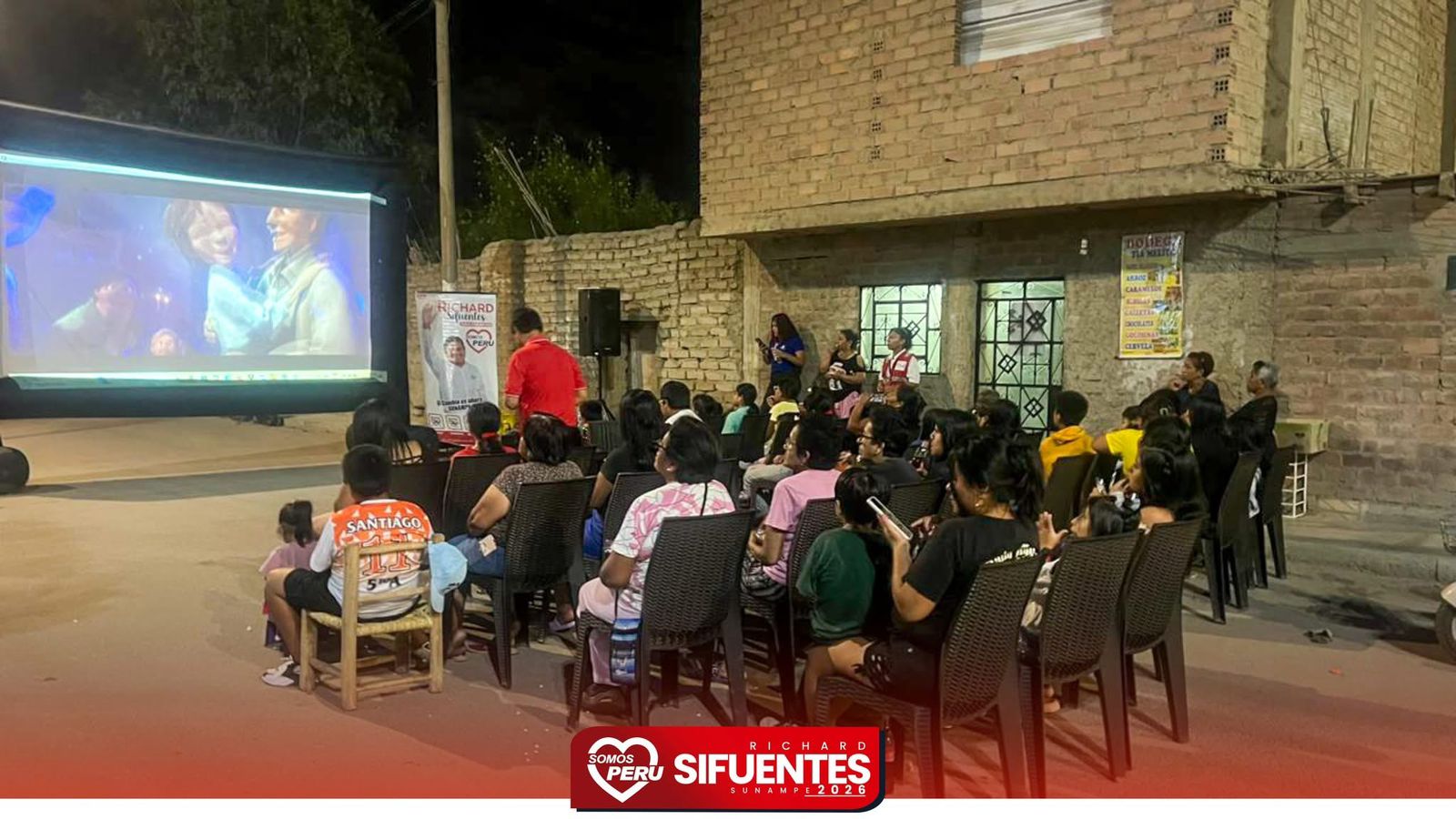 Cine al aire libre con los vecinos