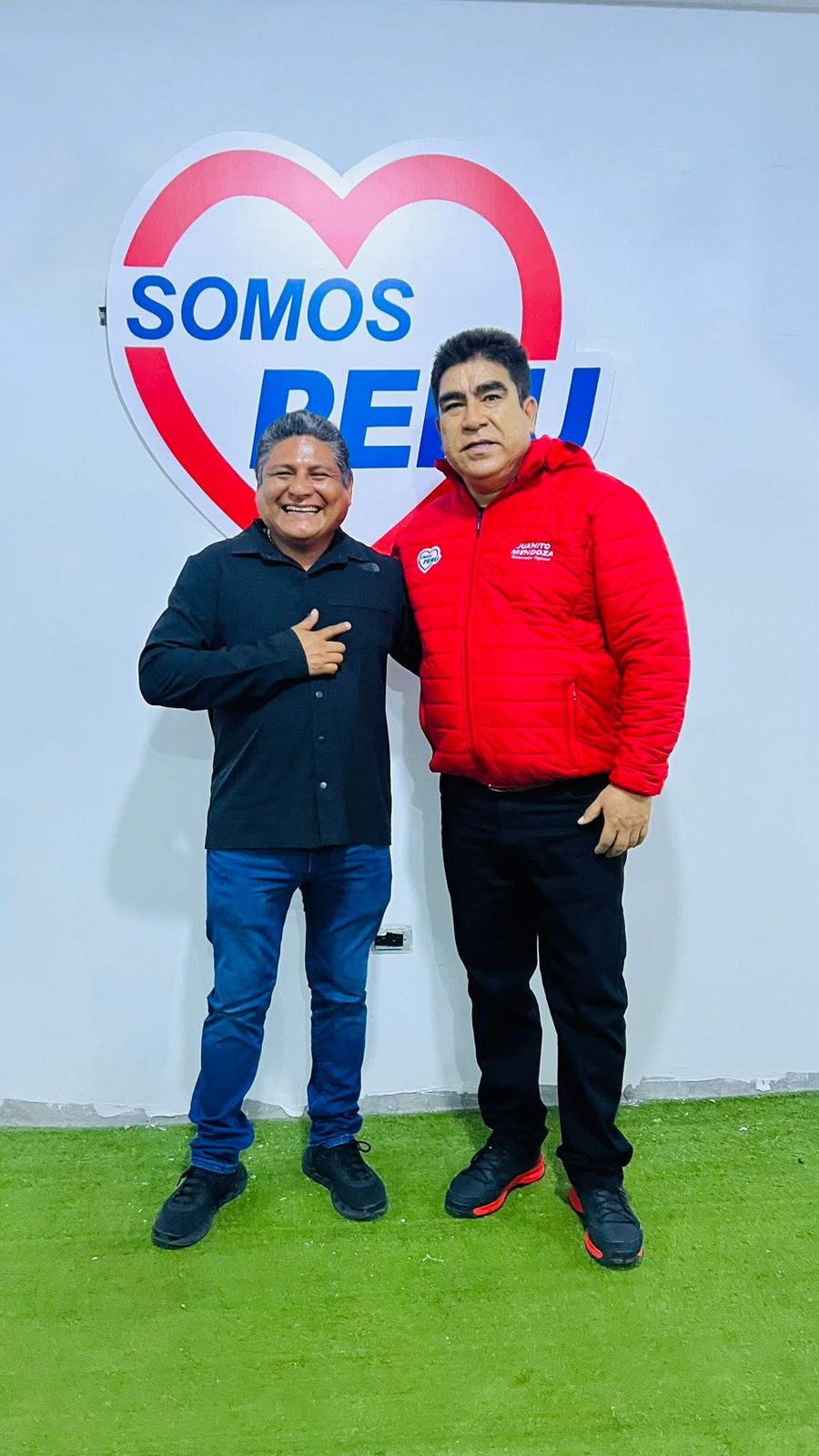 Junto a Juanito Mendoza, Somos Perú