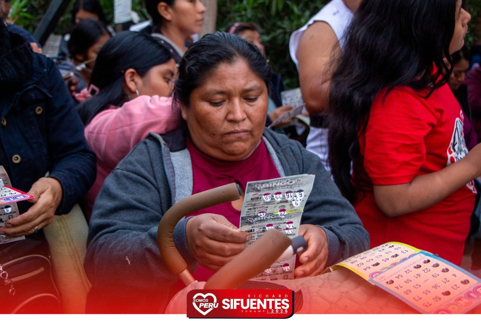Cartones en mano, esperanza viva